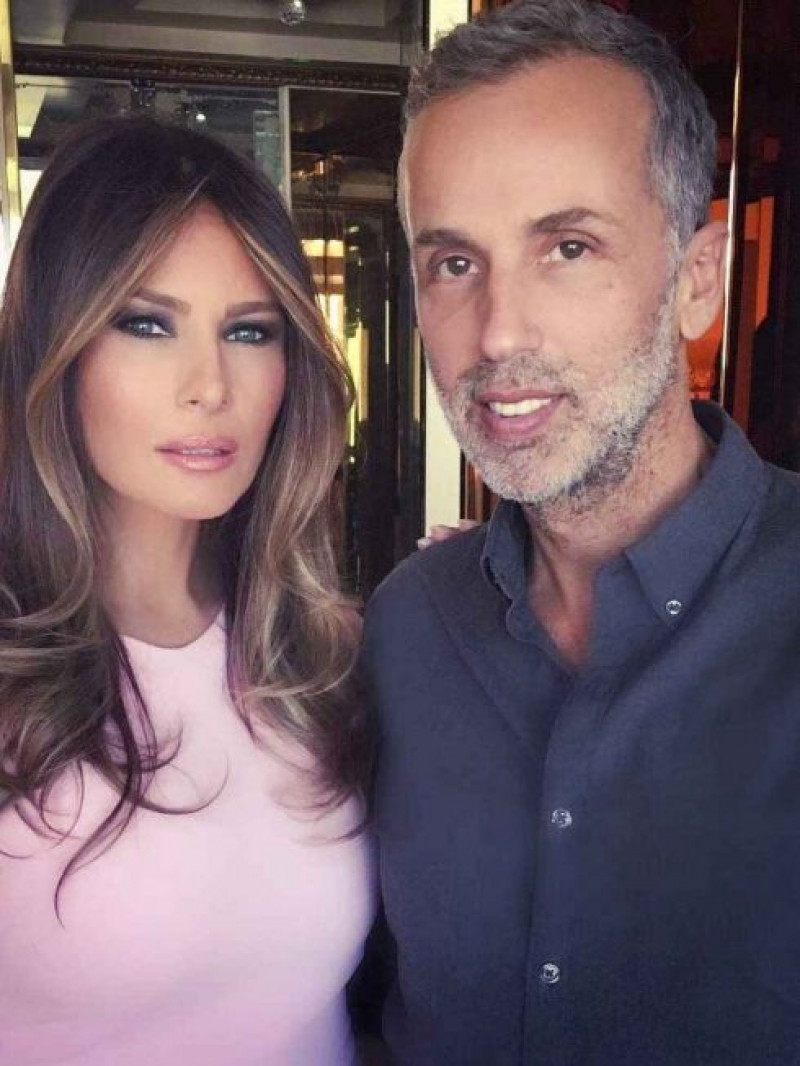 nha tao mau toc melania trump mordechai alvow 15