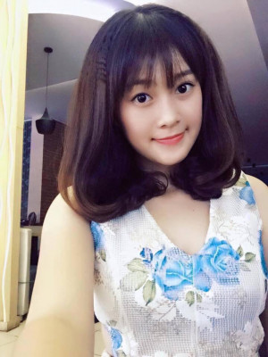 Tóc lob uốn cúp C - mái thưa