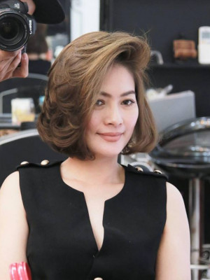 Tóc ngắn mái phồng