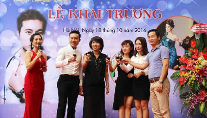 Khai trương Hairsalon Standard (38/45 phố Trần Thái Tông)