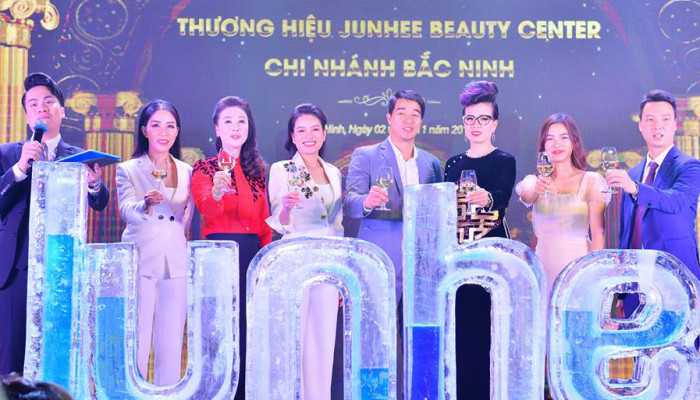 Khai trương Junhee Thúy Hằng Academy  - Hướng đến giá trị “Đẳng cấp thời thượng”